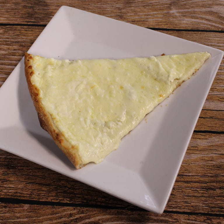 Savor Our White Pizza